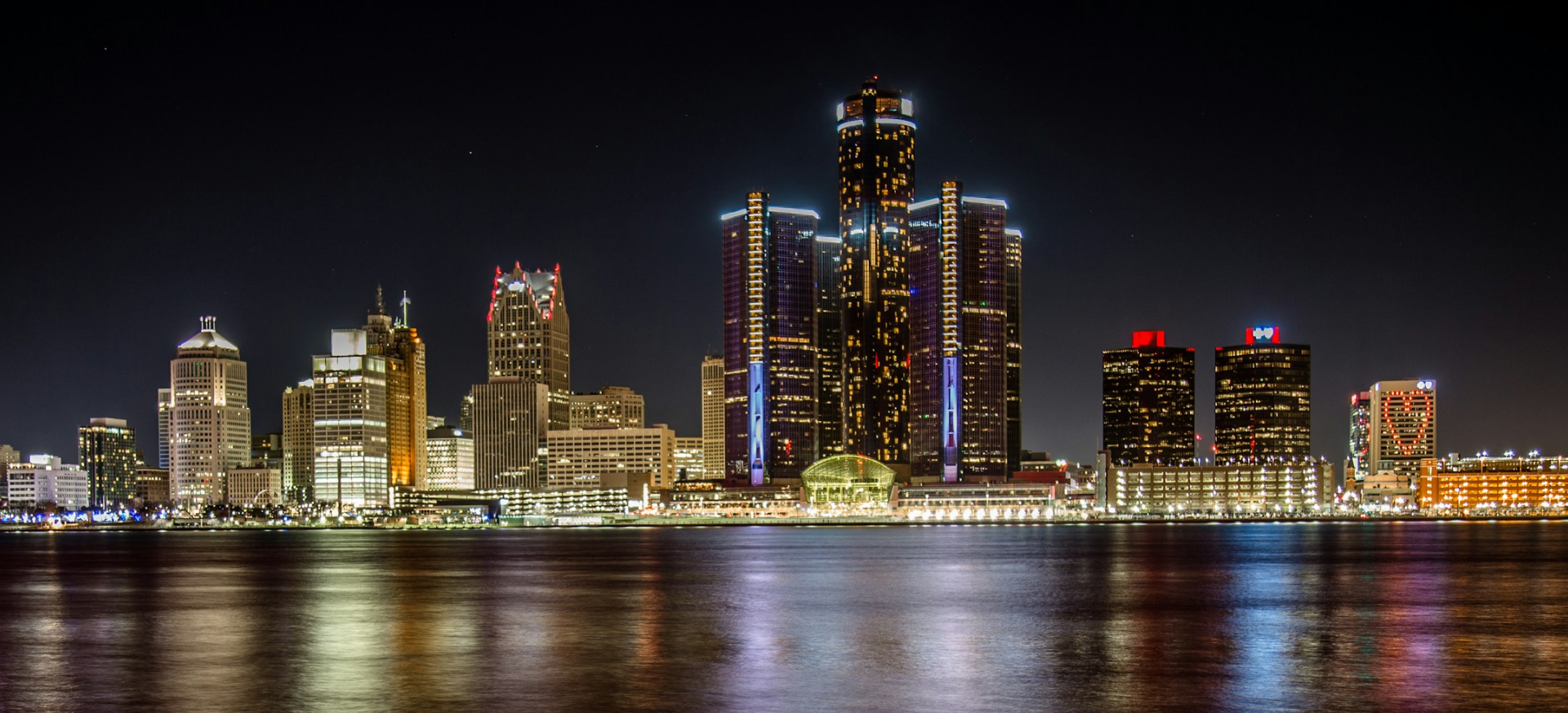 A view of the detroit skyline at night.